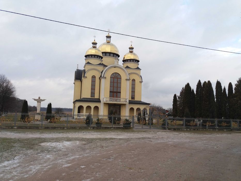 Продажа ділянки біля лісу під забудову