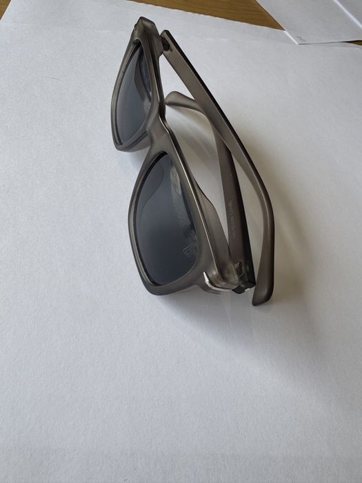 David Beckham oculos escuros cinza