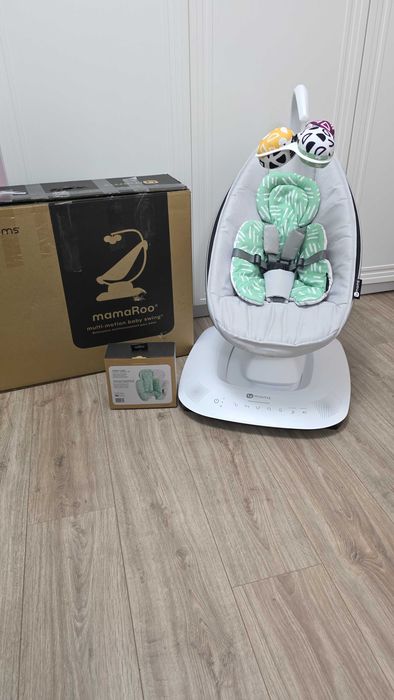 Заколисуючий центр 4Moms 5.0 Mamaroo крісло гойдалка