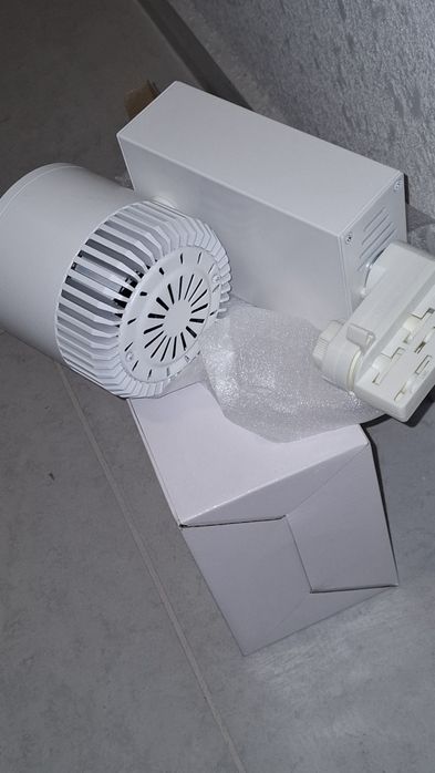 Трековий LED світильник POWERGEAR