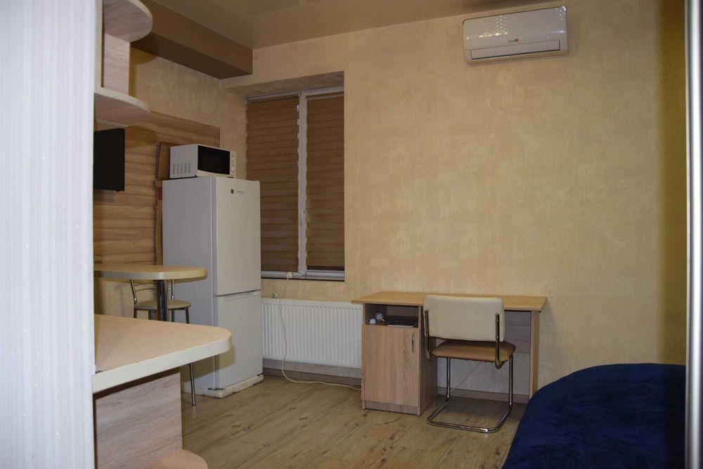 Отопление своё! Центр м.Научная. Посуточно квартира. Рядом госпиталь.