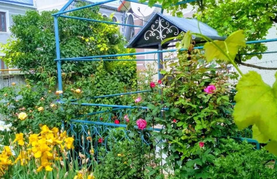 Продам жилой дом с коммерческим помещением.(213-709)