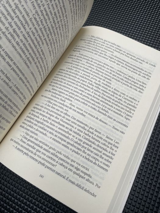 Cronicas de gelo e fogo livro 4- guerra dos tronos
