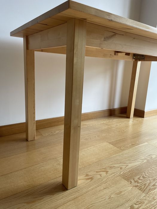Mesa de madeira Ikea