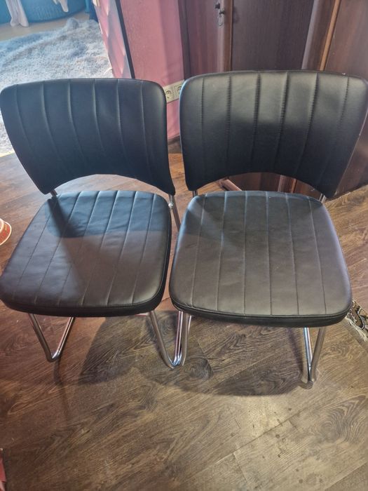 Стільці 2шт. для кухні або салону