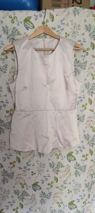 Elegancka bluzka bez rękawów Stefanel