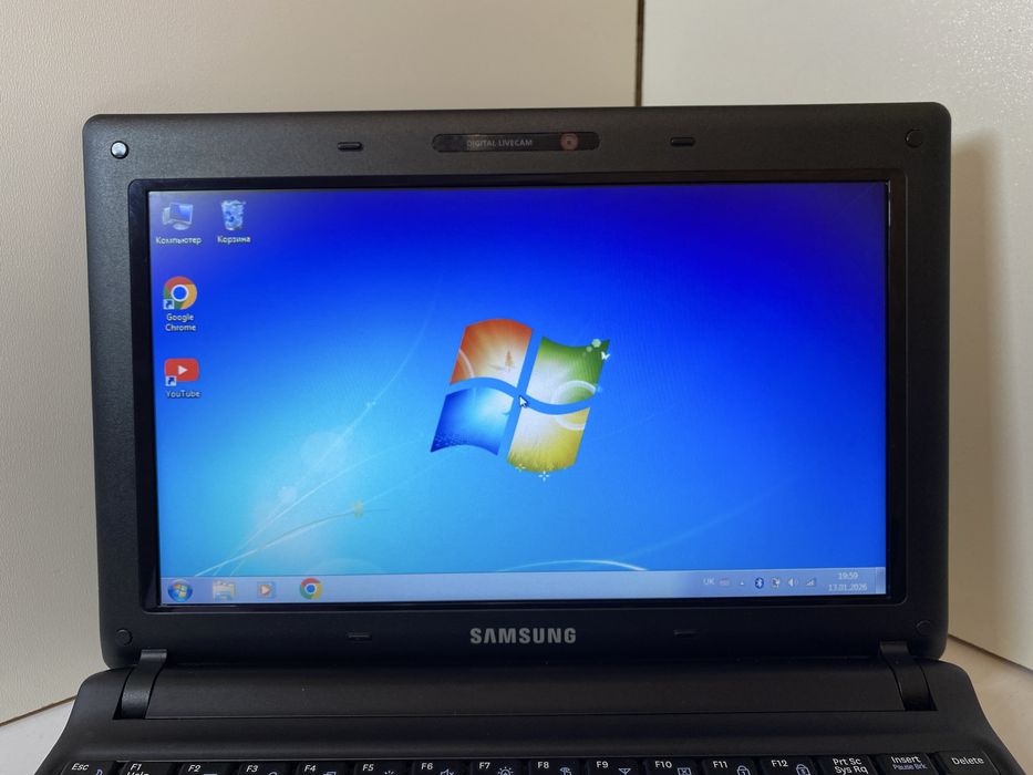 Samsung N150 +АКБ 100% SSD-240GB DDR2-2АКБ 100% идеал как новый нетбук