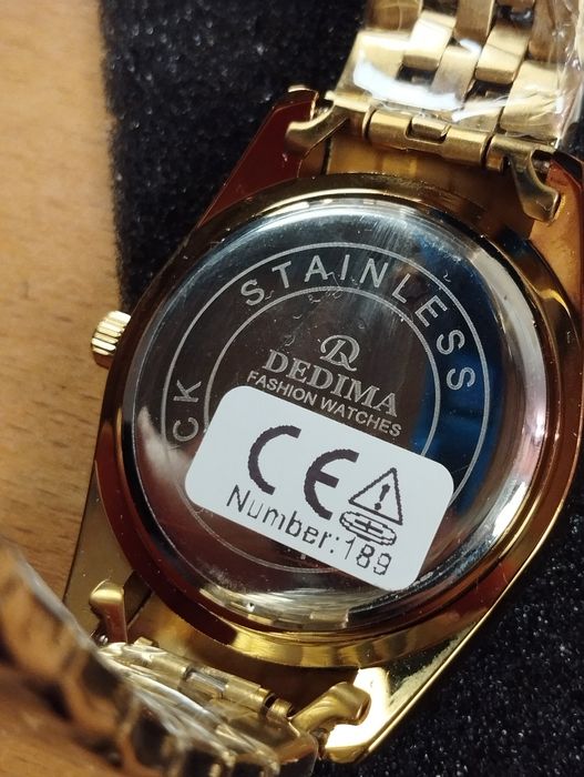 Relógio Dourado NOVO
