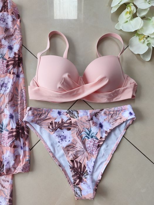 NOWY trzyczęściowy zestaw plażowy bikini  L 40