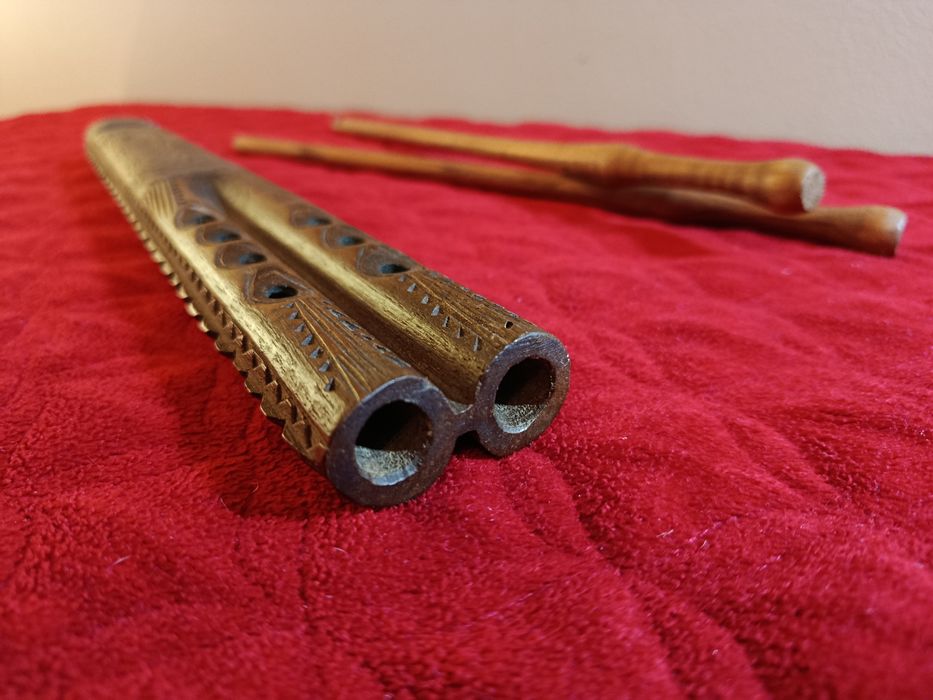 Flet podwójny dwojnica ludowy prawdopodobnie bałkański rzeźbiony