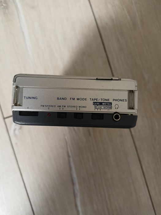 Вінтажний касетник фірми SANYO