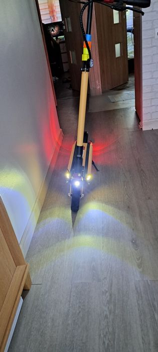 Hulajnoga elektryczna MOTUS 8.5 lite pro