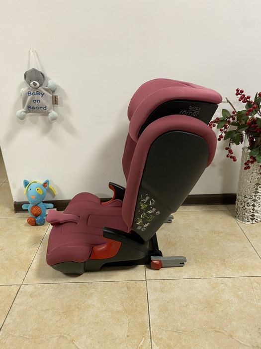 Автокрісло Britax Römer KIDFIX2 R Група 2/3 (15-36кг) бустер