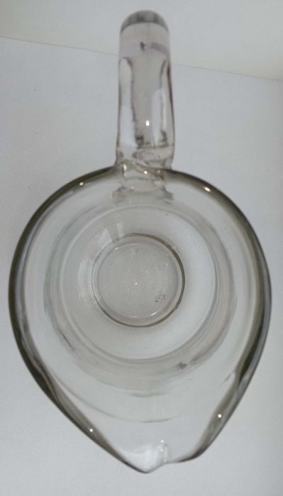 Кувшин стеклянный с носиком. Новый. Объем 1,75 литра. СССР