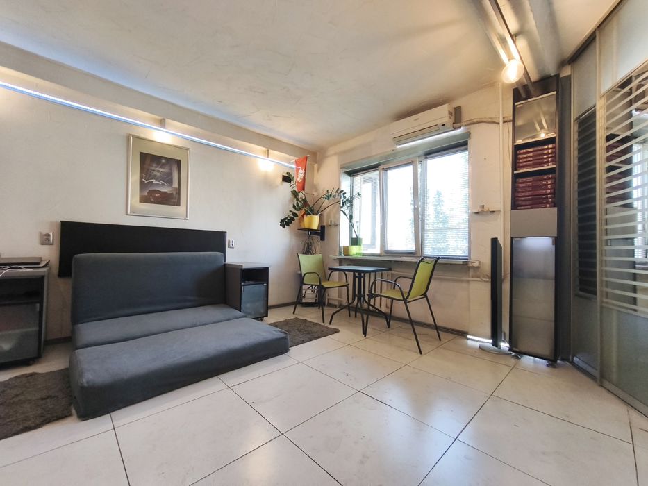 Без% м Олімпійська  , м. Палац України , Велика Васильківська