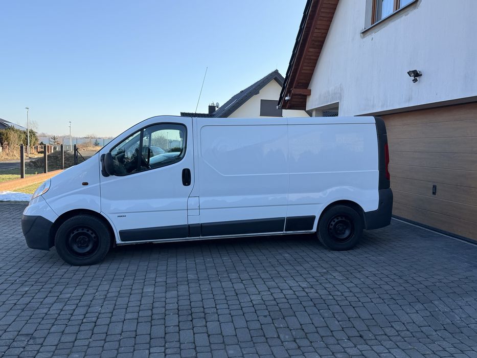 Opel Vivaro 2.5 cdti Long