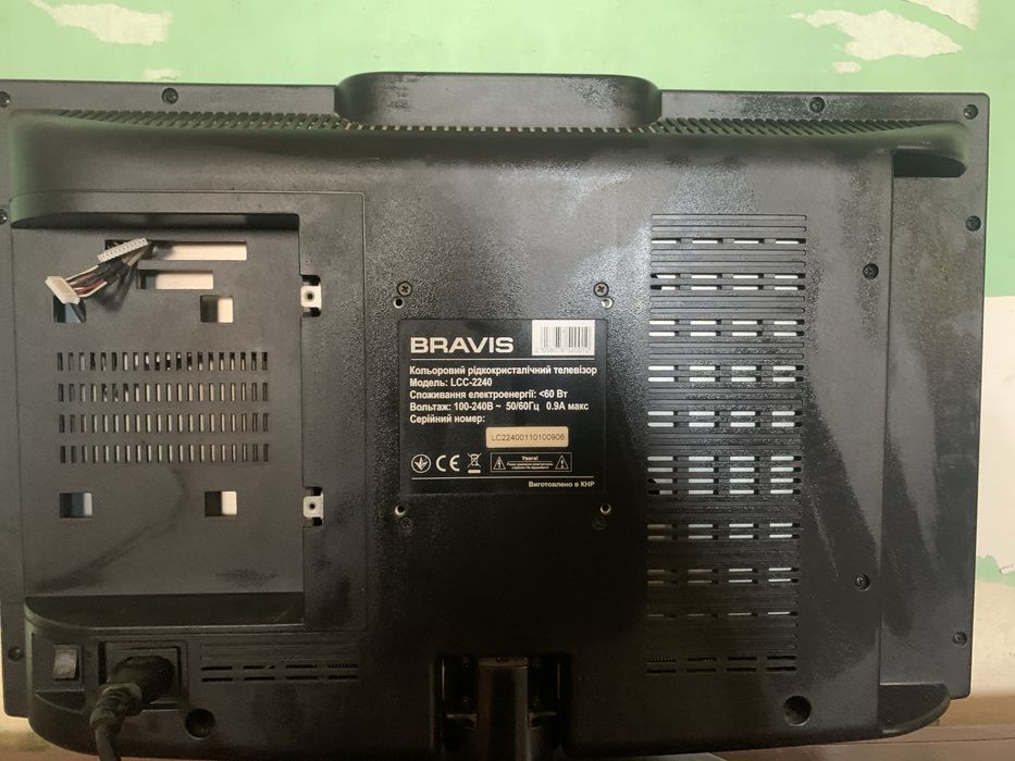 Продам телевизор bravis модель lcc-2240