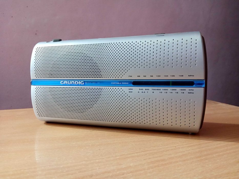приймач радіо Grundig