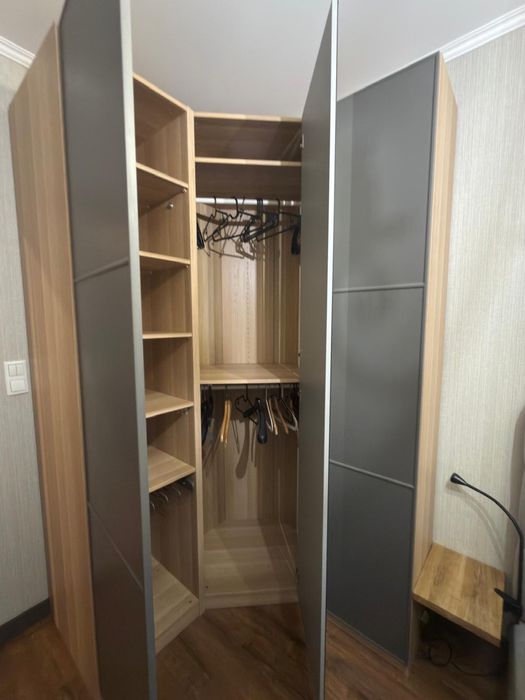 Szafa narozna IKEA PAX wyposazona duza konfiguracja