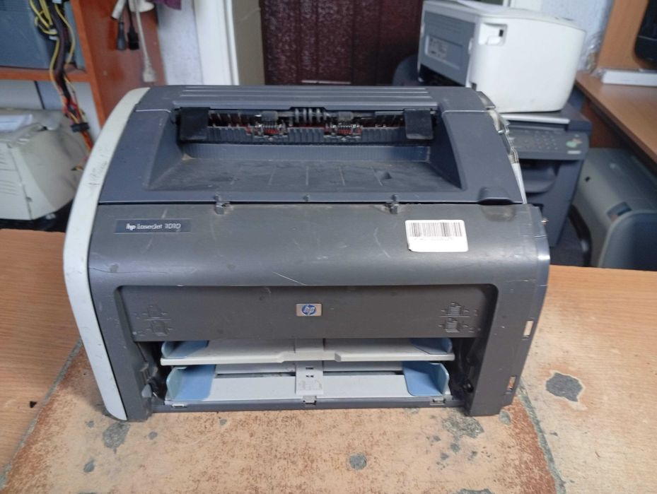 Лазерний принтер HP LaserJet 1010 на запчастини чи під списання