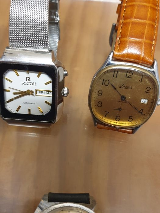 Relógios a corda e automático