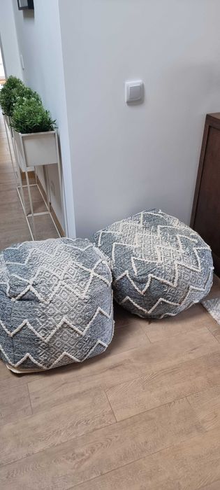 Vendo 2 puffs juntos ou separados