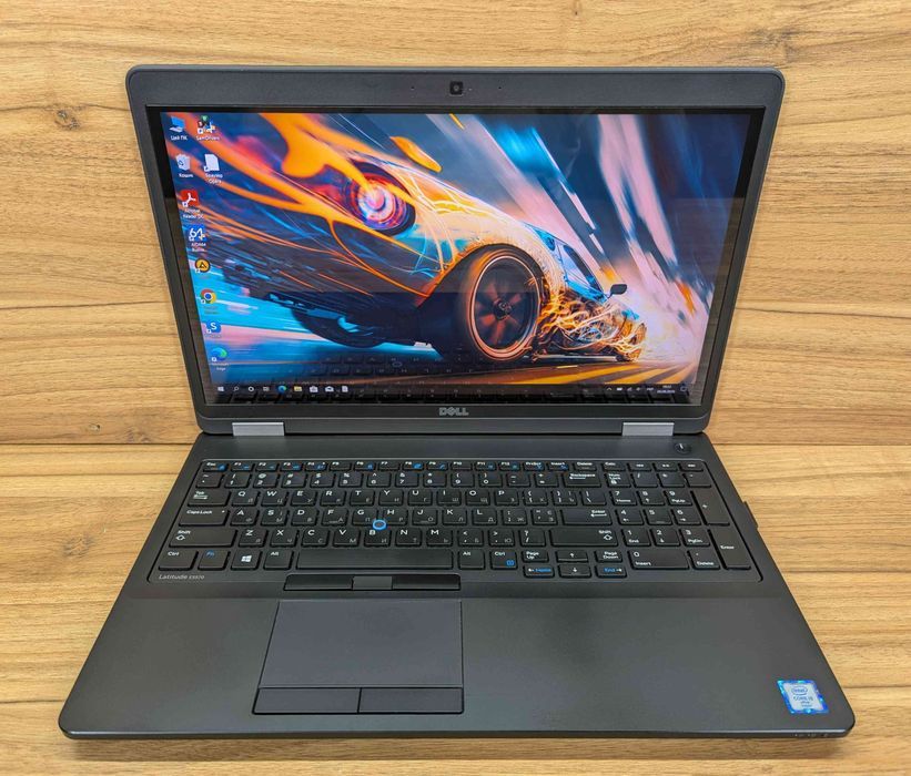 4092/Dell Latitude E5570/15,6"/I5-6300U/256GB SSD/8GB/AMD R7 M360 2GB