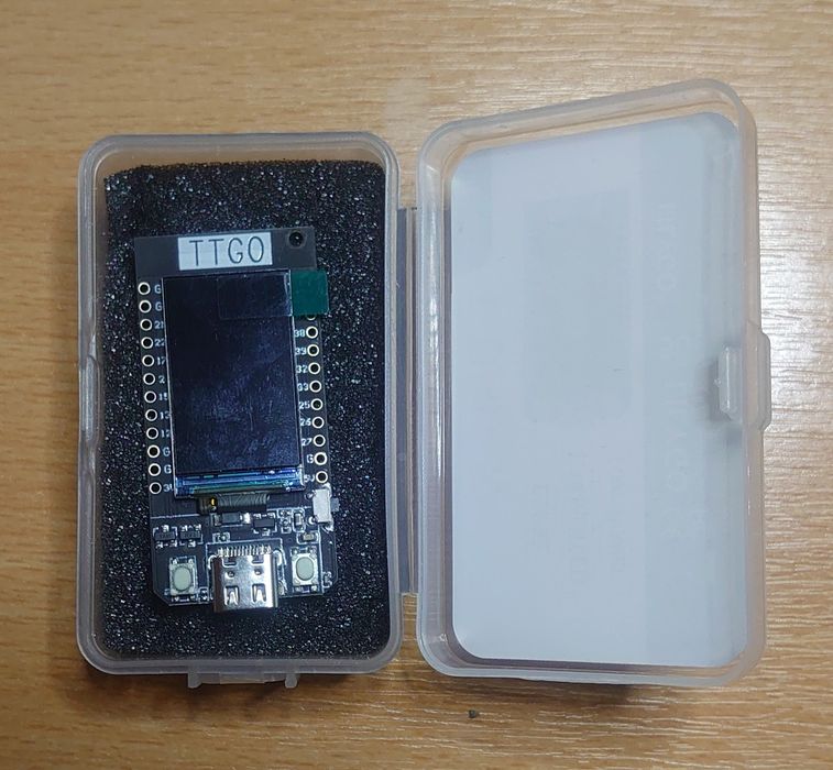 Плата розробки LILYGO T-Display ESP32.