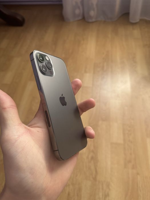 Iphone 12 pro Black 80% Battery