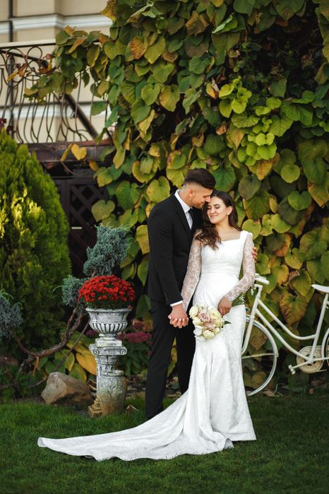 Продається весільна сукня