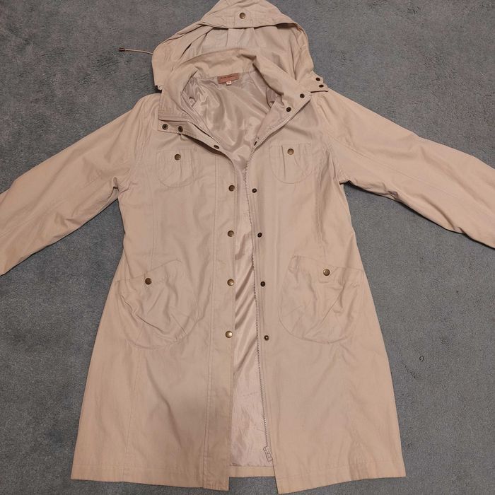 Sprzedam beżowy wiosenny płaszczyk sportowy, używany, rozm. 40, 40 zł