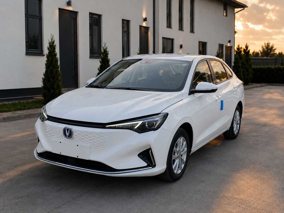 Оренда електромобіля BYD Yuan UP 25 рік +V2L (знижка на зарядку)