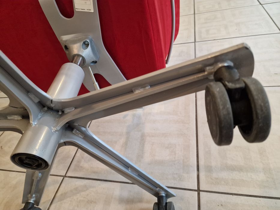 Krzesło obracane biurowe na kółkach