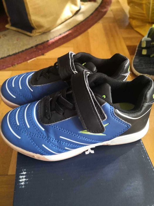 Buty halówki chłopięce lub na gimnastykę r 29 dł 19cm