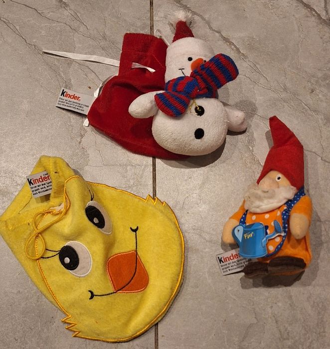 Zabawki maskotki  kolekcja kinder