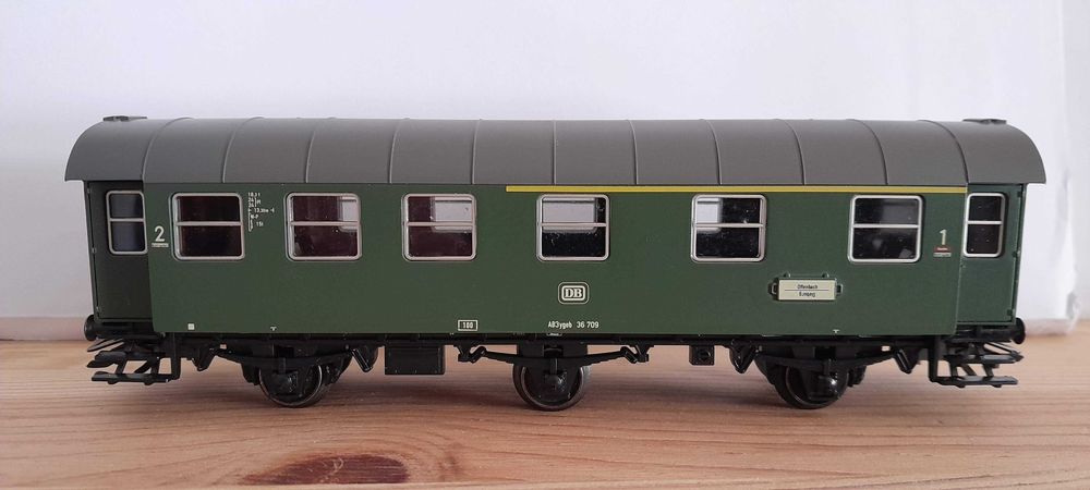 Carruagem de três eixos, mista 1ª/2ª classes-Marklin 4317-cx. original