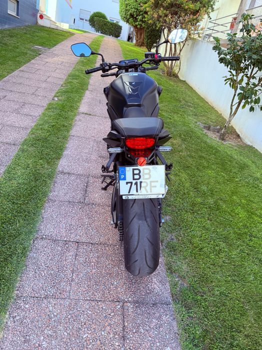 Honda CB 650 r Black Edition