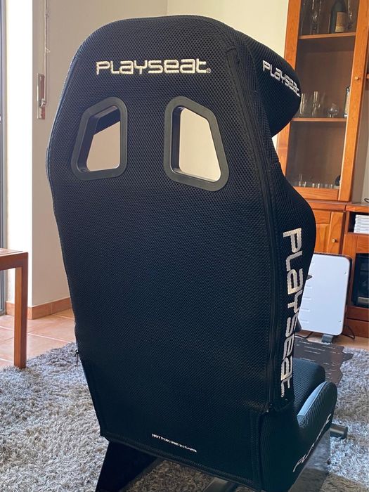 Cadeira Gaming c/ suporte para volante Playseat