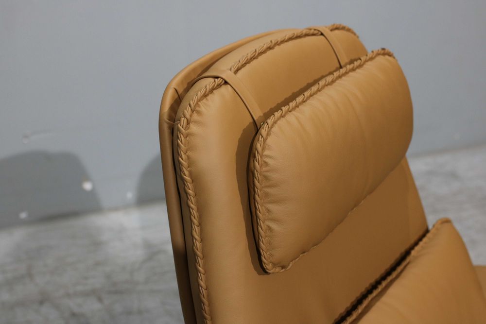 Poltrona Madsen & Schubell Modelo MS86 | Pele Genuína