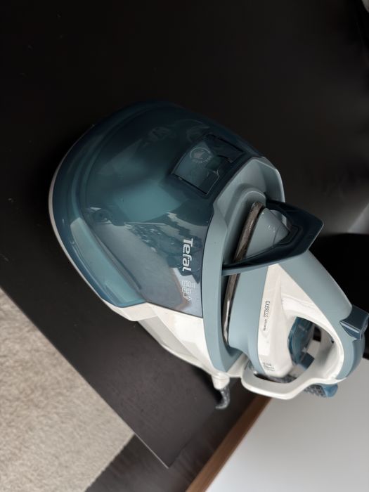 Ferro de engomar com caldeira tefal