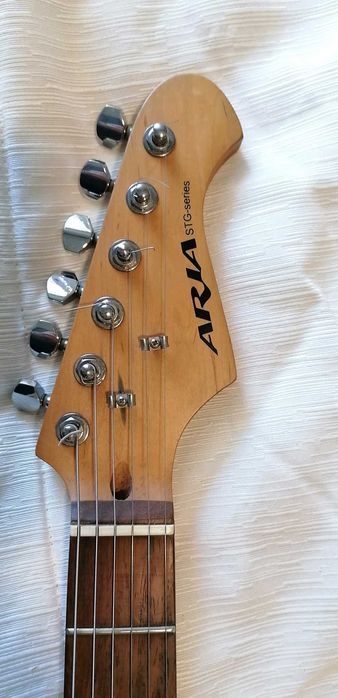 Guitarra ARIA STG Series Águas Livres • OLX Portugal