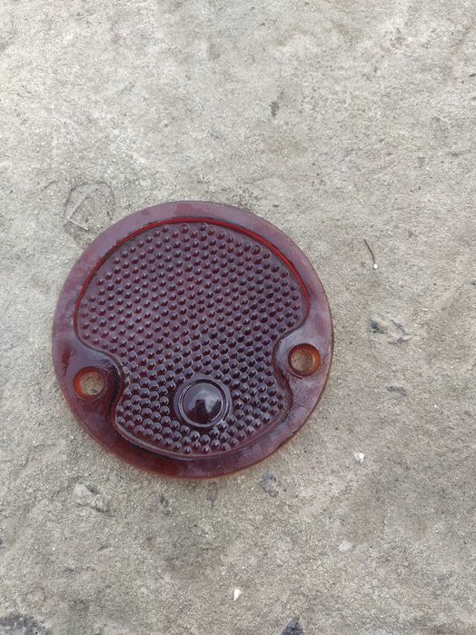 Скло габарита задній