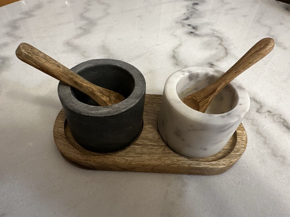 Zestaw misek marmurowych na przyprawy