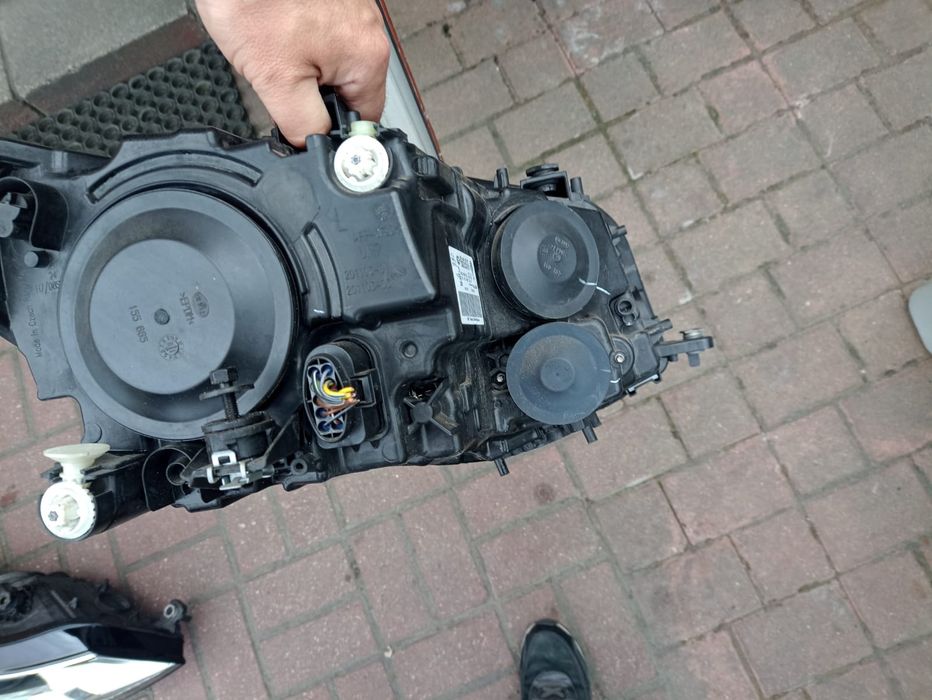 Lampy przednie kompletne VW Caddy 2K5