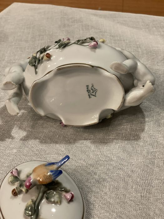 Caixa porcelana em otimo estado