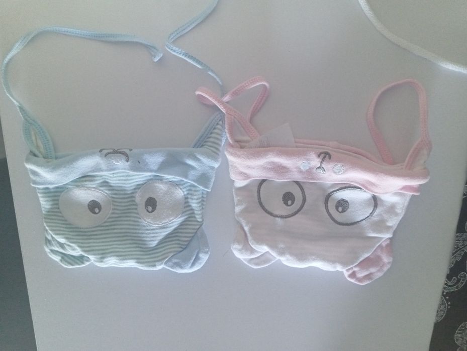 Czapki dla bliźniąt 68