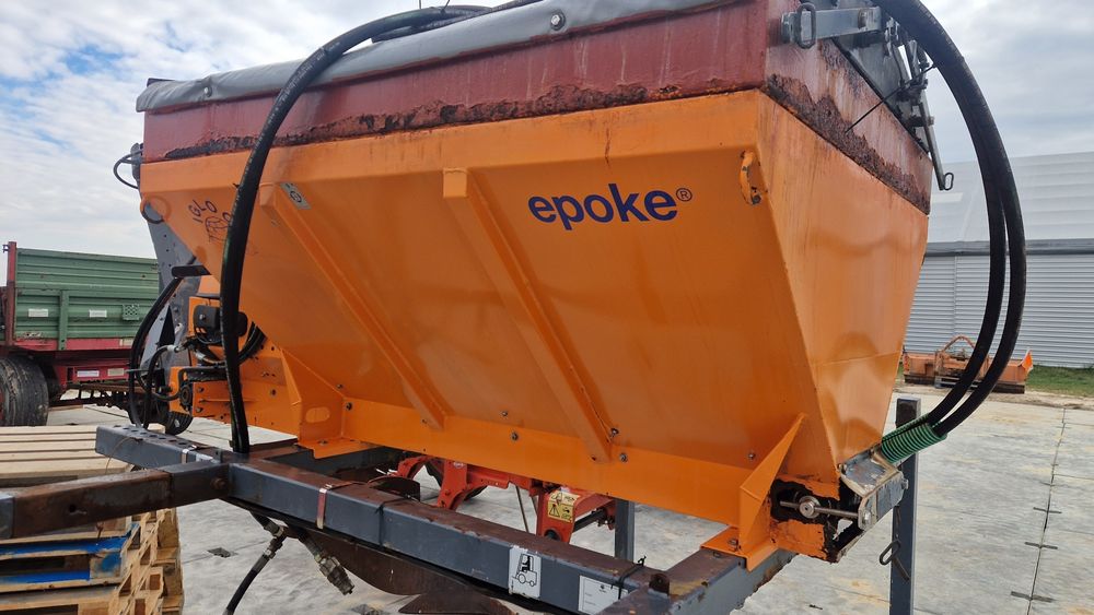 Piaskarka Solarka  Epoke Stratos  Schmitd  Posypywarka  Nido 0.8 m