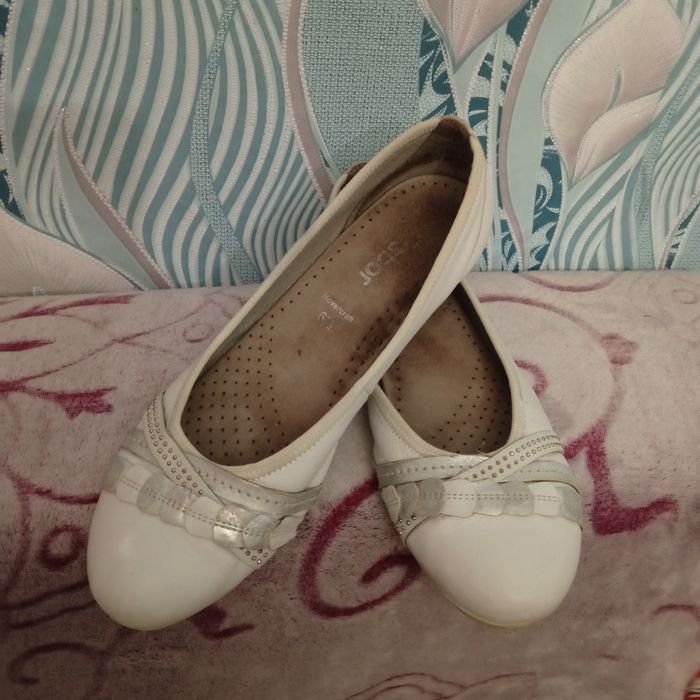 Кожаные женские туфли