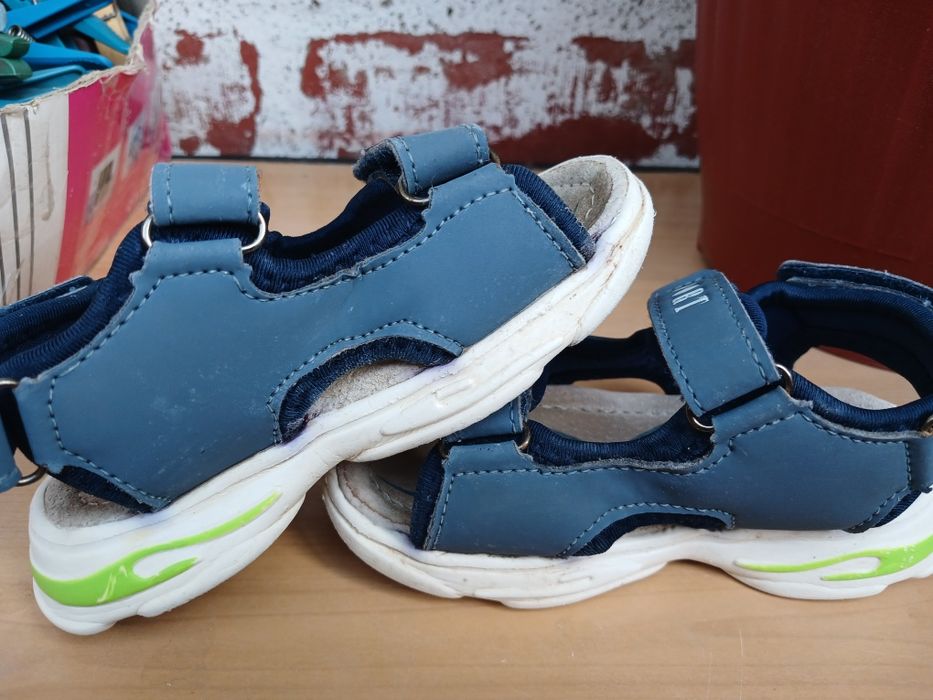 Дитячі босоніжки 24 розмір