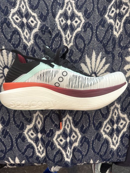 Sapatilhas Saucony Endorphin Elite 2